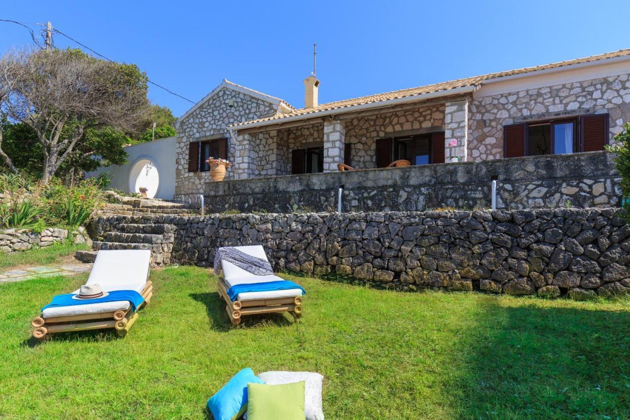 Villa Quietude Агиос Стефанос Экстерьер фото