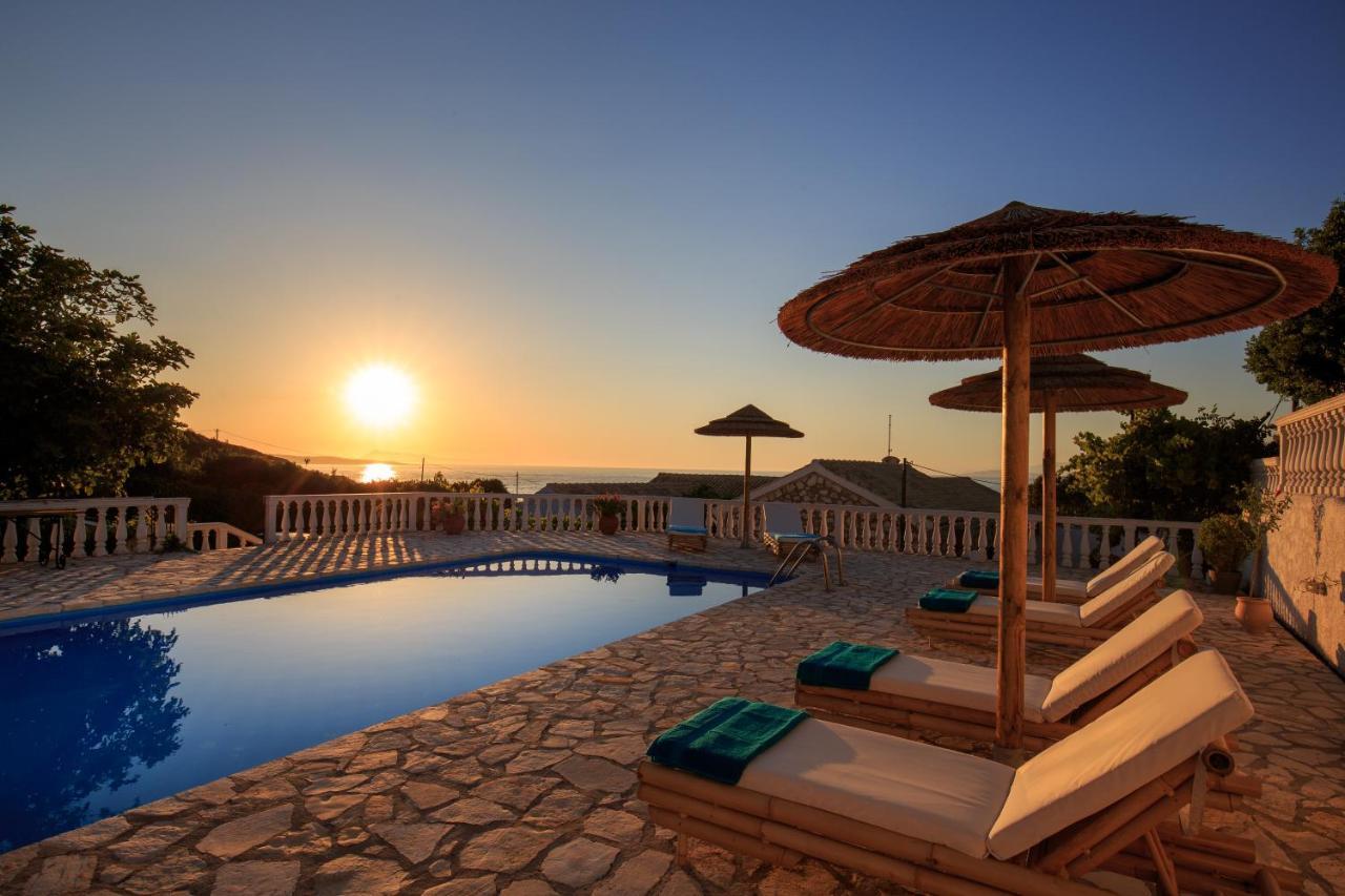 Villa Quietude Агиос Стефанос Экстерьер фото